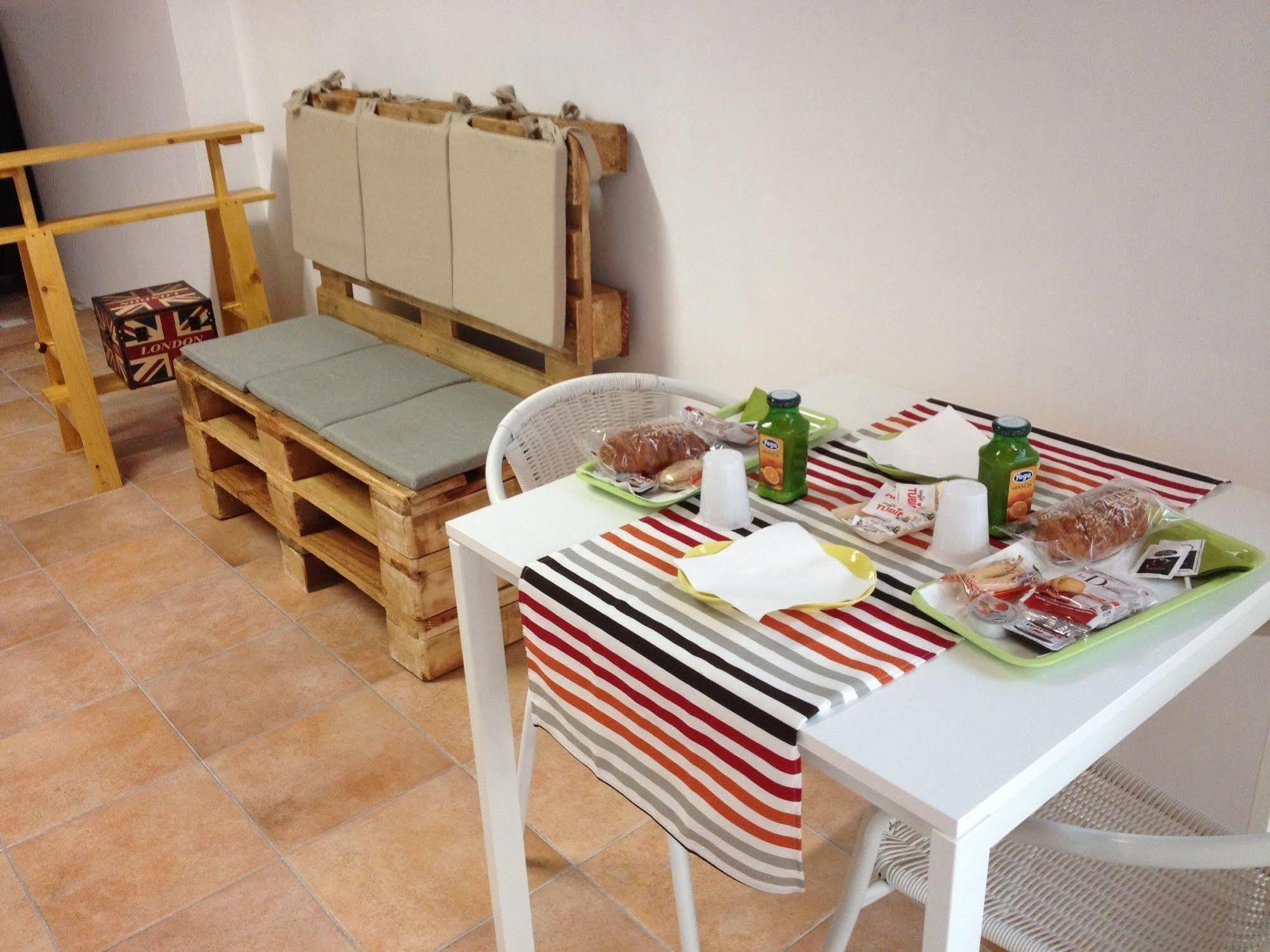 Motel 7 Laghi Castelletto Di Branduzzo Extérieur photo