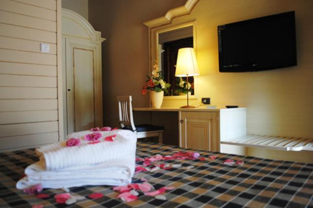 Motel 7 Laghi Castelletto Di Branduzzo Extérieur photo